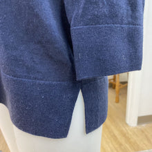 Load image into Gallery viewer, Banana Republic merino wool light knit sweater L