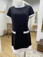 Load image into Gallery viewer, Tommy Hilfiger faux pockets dress 12