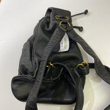 Load image into Gallery viewer, Johny Farah leather backpack
