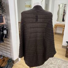 Load image into Gallery viewer, Banana Republic cable knit sweater L