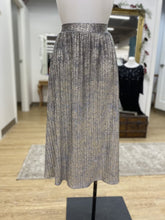 Load image into Gallery viewer, 98 Metallic skirt M NWT