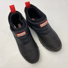 Load image into Gallery viewer, Hunter ankle nylon/rubber lined boots 8