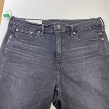 Load image into Gallery viewer, Gap Vintage Slim High Rise jeans 18