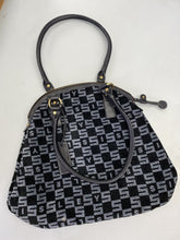 Load image into Gallery viewer, Sisley vintage handbag