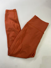 Load image into Gallery viewer, Lululemon leggings 8