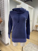 Load image into Gallery viewer, Eddie Bauer cowl neck sweater M