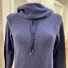 Load image into Gallery viewer, Eddie Bauer cowl neck sweater M
