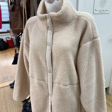 Load image into Gallery viewer, Eddie Bauer faux fur jacket L