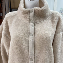 Load image into Gallery viewer, Eddie Bauer faux fur jacket L