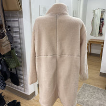 Load image into Gallery viewer, Eddie Bauer faux fur jacket L