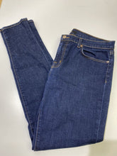 Load image into Gallery viewer, J Brand jeans 32