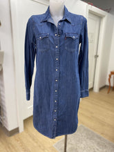 Load image into Gallery viewer, Levis denim dress M