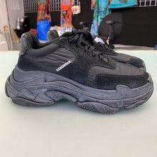 Load image into Gallery viewer, Balenciaga triple S 7/37