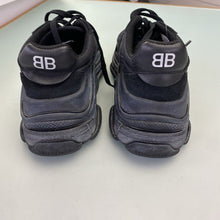 Load image into Gallery viewer, Balenciaga triple S 7/37