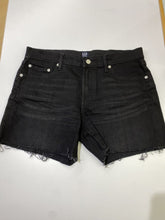 Load image into Gallery viewer, Gap denim shorts 29