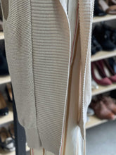 Load image into Gallery viewer, Gap knit vest XS