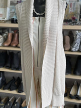 Load image into Gallery viewer, Gap knit vest XS
