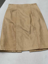 Load image into Gallery viewer, Danier leather skirt 2