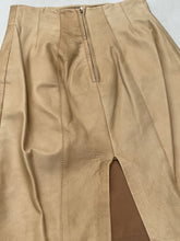 Load image into Gallery viewer, Danier leather skirt 2