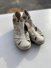 Load image into Gallery viewer, Fly London Wedges 36