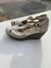 Load image into Gallery viewer, Fly London Wedges 36