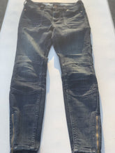 Load image into Gallery viewer, Anthropologie Jeans 25