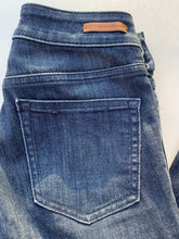 Load image into Gallery viewer, Anthropologie Jeans 25