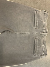 Load image into Gallery viewer, Mother Jeans 26