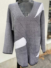 Load image into Gallery viewer, Cupio Sweater XL