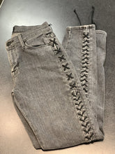 Load image into Gallery viewer, Hudson The Stevie jeans 26