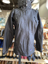 Load image into Gallery viewer, Patagonia Light Coat M
