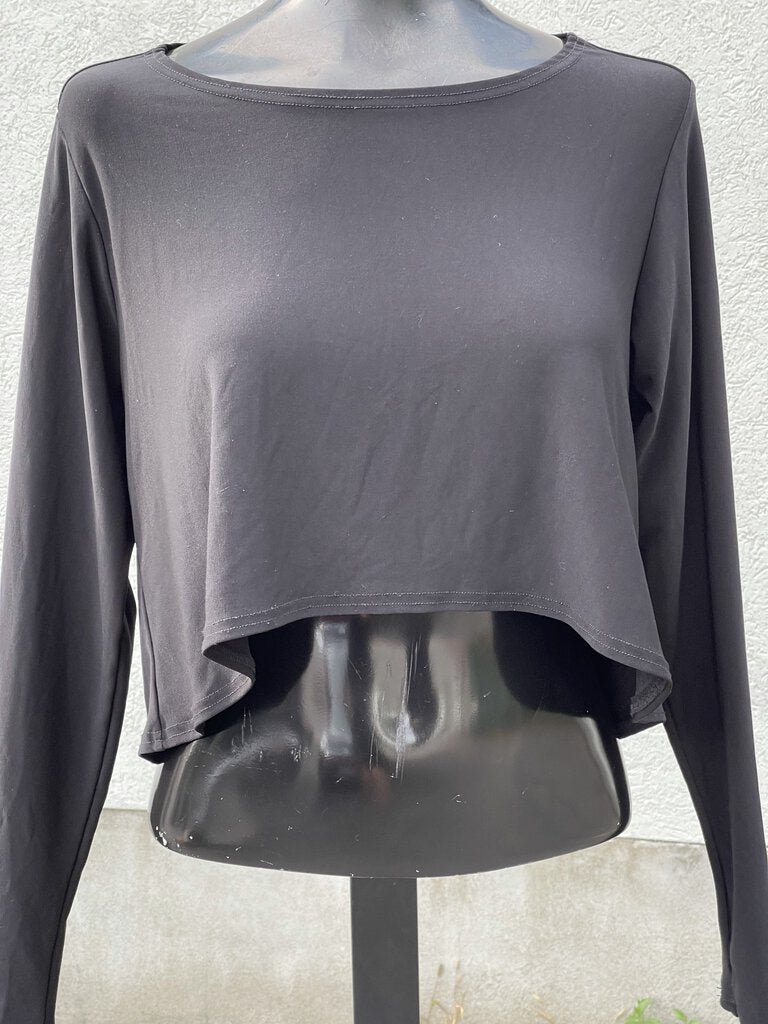 Sympli Asymmetrical Crop top Long Sleeve 12