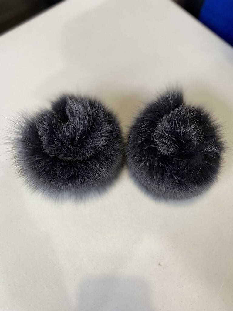 Fox fur snap cuffs