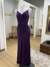 Load image into Gallery viewer, White by Vera Wang ruched evening dress 4
