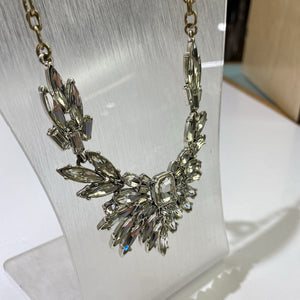 Banana Republic crystal statement necklace NWT