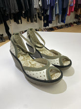 Load image into Gallery viewer, Fly London wedge sandals 38
