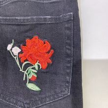 Load image into Gallery viewer, H&amp;M embroidered skinny jeans 6
