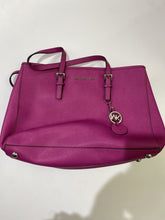 Load image into Gallery viewer, Michael Kors saffiano leather handbag
