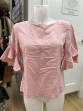 Load image into Gallery viewer, Club Monaco flared sleeves top M
