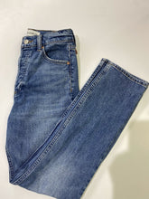 Load image into Gallery viewer, Denim Forum The Arlo High Rise Straight 25
