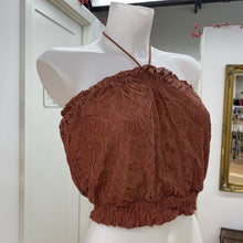 Load image into Gallery viewer, H&amp;M lace crop top NWT 6
