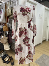 Load image into Gallery viewer, Leith semi lined floral dress NWT S
