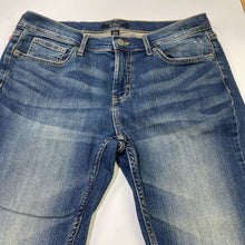 Load image into Gallery viewer, Banana Republic (outlet) girlfirend jeans 28
