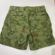 Load image into Gallery viewer, J Crew chinos plaid shorts 8
