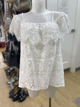 Load image into Gallery viewer, Suzanne Betro lace top NWT XL
