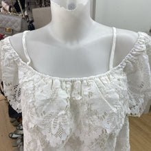 Load image into Gallery viewer, Suzanne Betro lace top NWT XL
