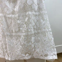 Load image into Gallery viewer, Suzanne Betro lace top NWT XL
