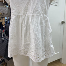 Load image into Gallery viewer, Beyond Words eyelet hem top NWT M
