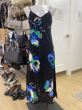 Load image into Gallery viewer, Gap floral maxi dress M
