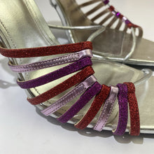 Load image into Gallery viewer, Zara strappy sandals 40

